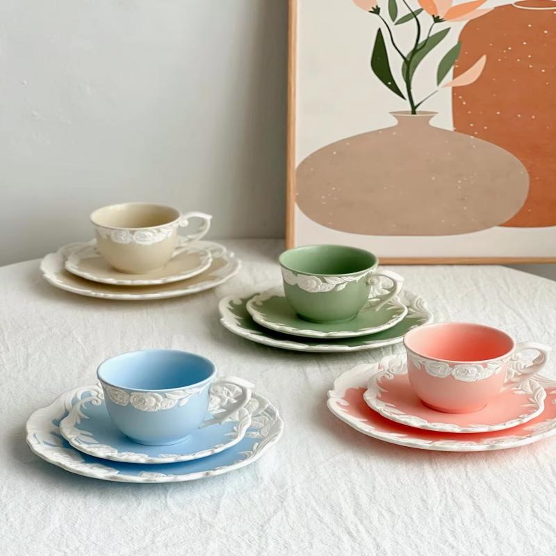 Parti Hediyesi İçin Retro Kabartmalı Gül Seramik Bardak